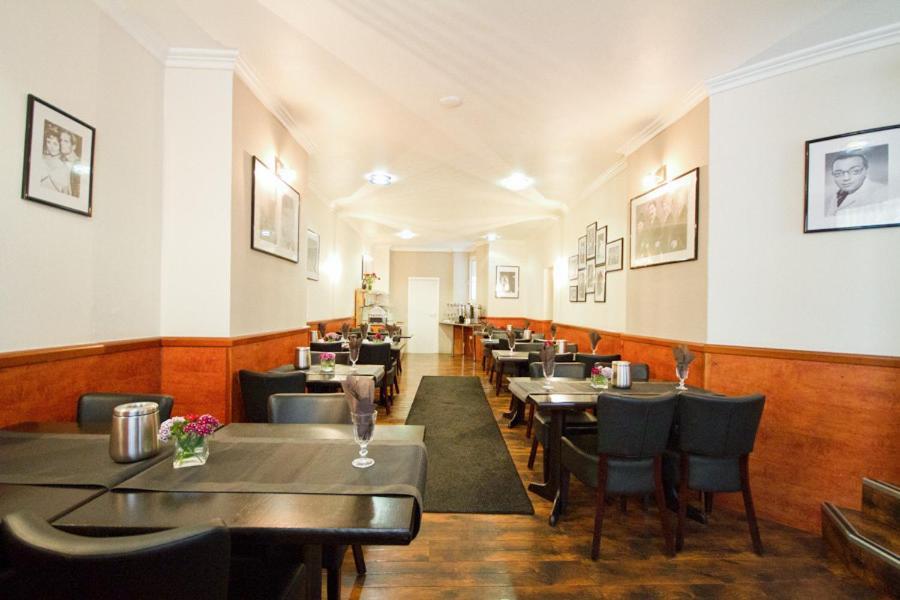 Hotel Tourist Frankfurt am Main Room photo