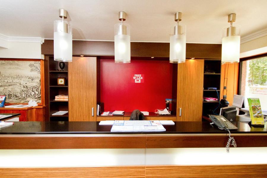 Hotel Tourist Frankfurt am Main Room photo