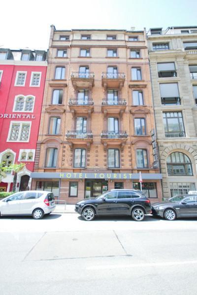 Hotel Tourist Frankfurt am Main Room photo
